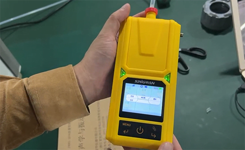 四合一气体检测仪调零教程