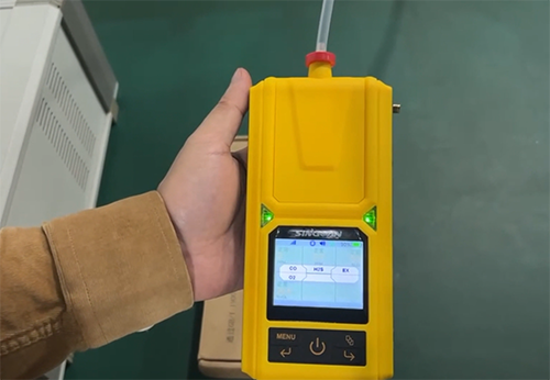 四合一气体检测仪调零教程