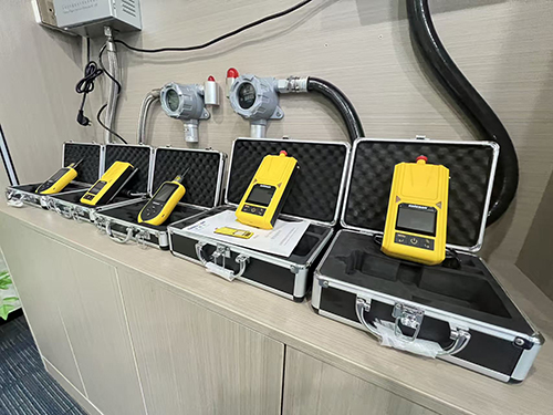 便携四合一气体检测仪泵吸式